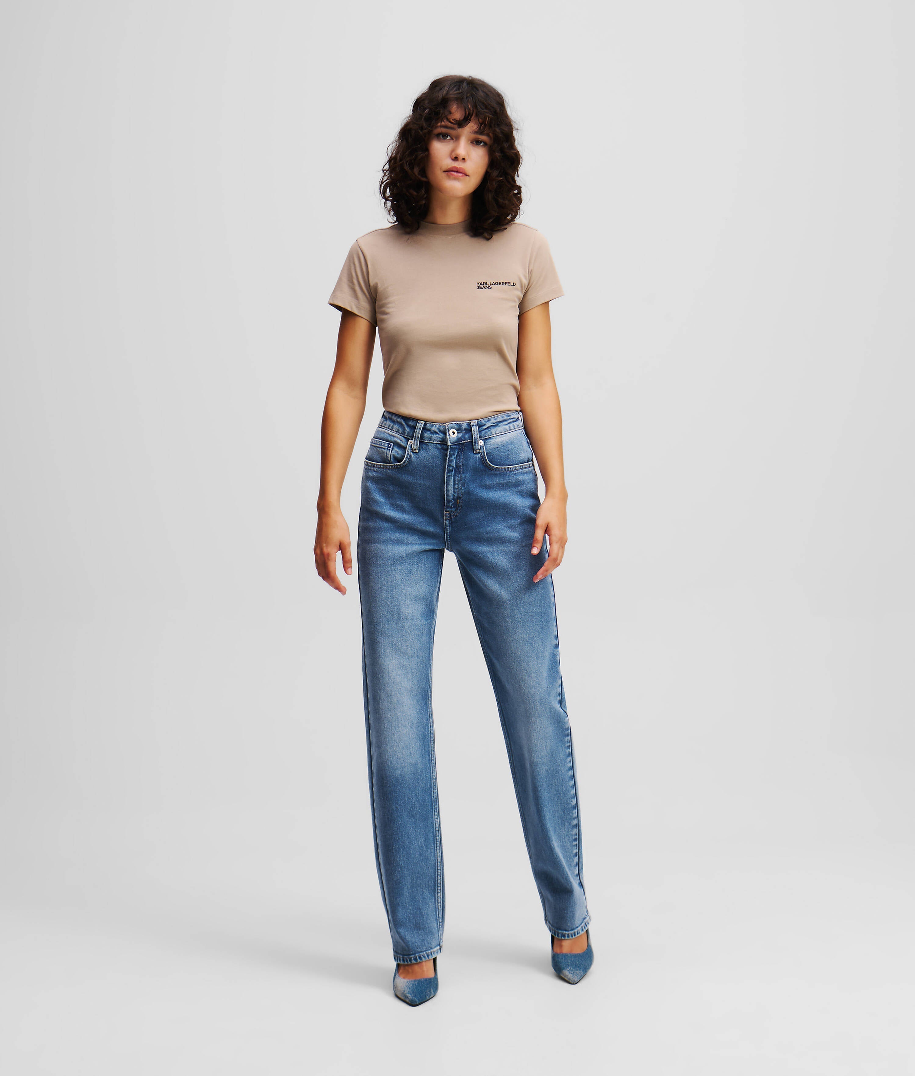 HIGH-RISE STRAIGHT JEANS